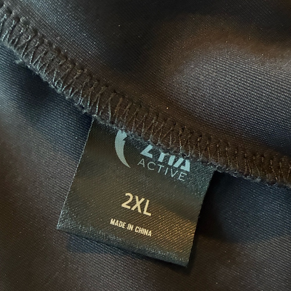 ZYIA Active Primo ventilated mesh zip up jacket *black* - Picture 12 of 13